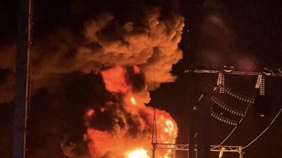 На Росії кілька міст після вибухів поринули у блекаут