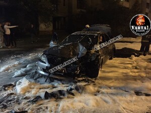 У Львові внаслідок ДТП згорів автомобіль (фото, відео)