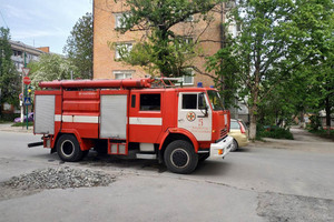 На Хмельниччині стався вибух у квартирі багатоповерхового будинку (ФОТО)