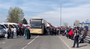 Напередодні Великодня українці масово повертаються з Європи (відео)