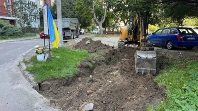 На місці вбивства Ірини Фаріон у Львові почали роботи зі створення скверу