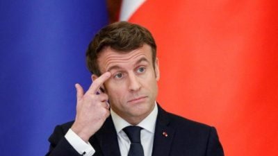 Макрон пояснив Зеленському чому був відпущений танкер росіян