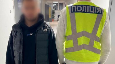 У Києві затримали блогера, який знімав відео у поліцейській формі