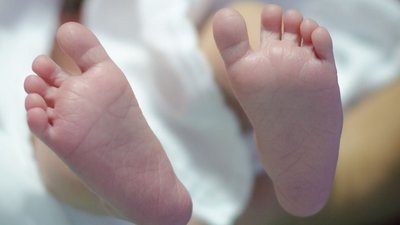 На Сумщині батьки до смерті заморили голодом дитину