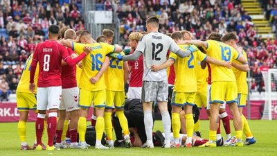 Футбольний матч Данія–Україна достроково завершили через втрату свідомості Еріксена