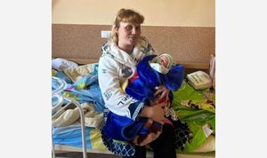 У Львові багатодітна мама народила 8 дитину 