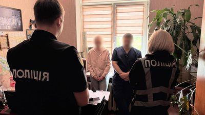 Кіберполіцейські припинили злочинну діяльність лікарів-хірургів