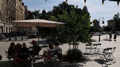 У Львові продовжили роботу літніх майданчиків