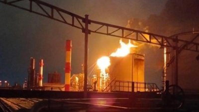 Зеленський заявив про відновлення ударів по російських НПЗ