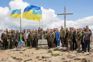 На Говерлі встановили пам’ятний знак на честь загиблих у війні лісівників (ФОТО, ВІДЕО)