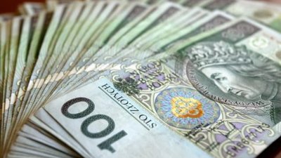 На Львівщині чоловік вкрав у знайомої жінки 300 злотих, схованих у мікрохвильовці