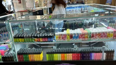 Викрито мережу незаконного збуту контрафактних електронних сигарет у Львові: вилучено продукції на 16 млн грн