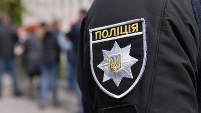 На Львівщині чоловік вдарив ножем власного сина