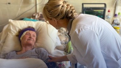 У Львові 101-річну жінку врятували від інсульту