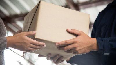 У Польщі затримали українку за відправлення вибухівки кур'єром