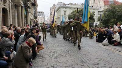 У суботу Львів проведе в останню путь молодого Героя: що про нього відомо (ФОТО)