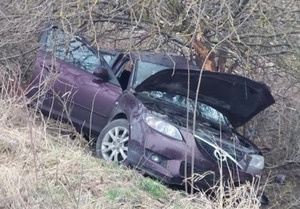 На Львівщині два авто злетіли в кювет (ФОТО, ВІДЕО)