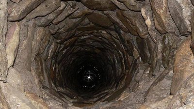 На Львівщині у криниці виявили тіло чоловіка