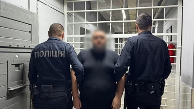 У Луцьку затримали чоловіка, який переправляв ухилянтів до Польщі за 7000 доларів