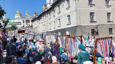 До Почаївської лаври прибула хресна хода прочан УПЦ МП