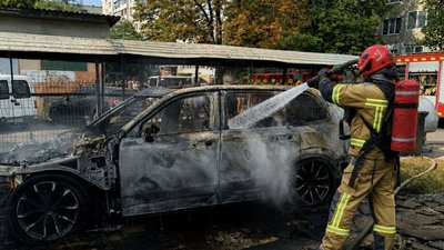 У Львові під час пожежі згорів автомобіль