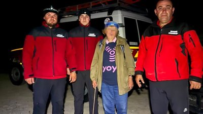 У Львівській області гірські рятувальники відшукали жінку, яка заблукала в горах