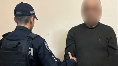 Мешканець Львова під час конфлікту вдарив ножем двох сусідів