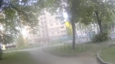 Поліція показала відео затримання чоловіка, який стріляв поблизу дитячого майданчика у Львові
