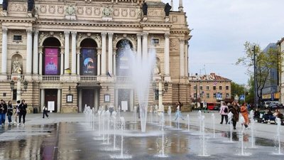 У Львові у пʼятницю не працюватиме фонтан біля Оперного театру