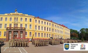 В Академії сухопутних військ першокурсники склали військову присягу (фото)