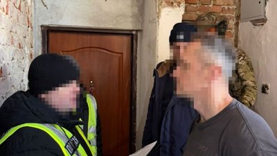 У Львові сьогодні затримали підозрюваного у резонансному вбивстві мера в Криму, скоєному 13 років тому (ФОТО)