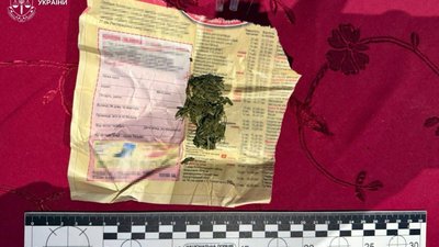 На Львівщині затримали наркоторговця, який продавав канабіс по 3000 гривень за дозу