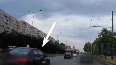 У Львові інструктор навчального автомобіля під час руху з учнем порушував ПДР (ВІДЕО)