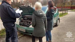 У Львові патрульні знайшли авто двійника (фото)