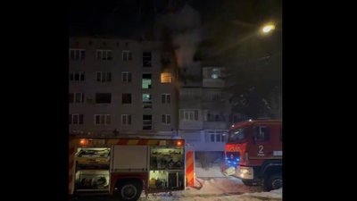 У Львові горить квартира