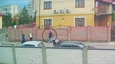 Опубліковано відео моменту удару ножем перехожого у Львові