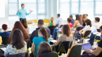 МОН планує зобов’язати студентів-бюджетників відпрацьовувати навчання за фахом