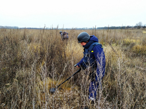 Загинули 3 піротехніки, четверо поранені: на Харківщині при розмінуванні сталася трагічна ситуація