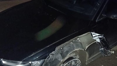 У Львові п’яний водій Audi протаранив огорожу та намагався втекти від патрульних пішки