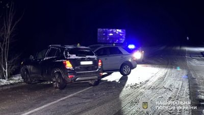 На Львівщині зіткнулися Mercedes та Chevrolet