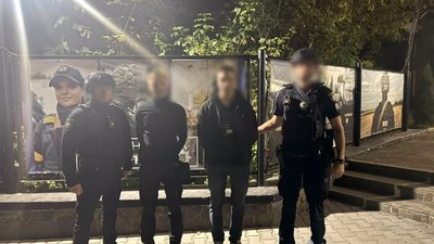 В Ужгороді чоловіки стріляли в парку