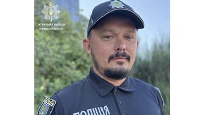 Львівський патрульний Юрій Садига поза службою врятував життя людині