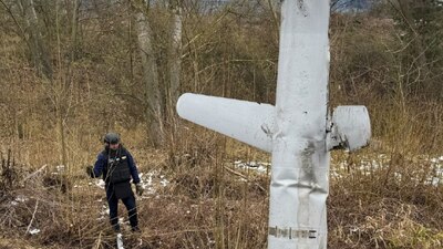 Залишки збитої ракети знайшли в одному з районів у Києві (ФОТО)