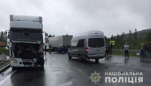 У поліції повідомили подробиці масштабної ДТП на автодорозі "Київ-Чоп" (фото)