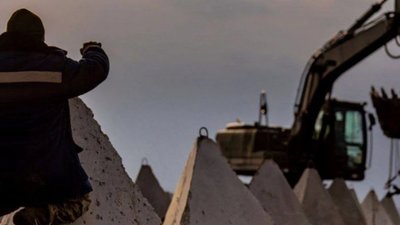 Двом працівникам Львівської ОВА вручили підозри у справі про будівництво фортифікацій на Сумщині