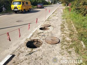 На Рівненщині серйозно травмувалися троє підлітків, які кинули петарду в каналізацію (фото)