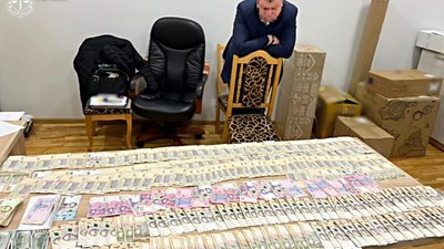 Двох депутатів та підприємицю судитимуть за розкрадання освітніх коштів