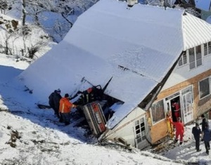 На Прикарпатті водійка в’їхала в будинок (ФОТО)