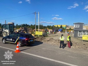 На Кільцевій дорозі Львова ліквідували самовільно облаштовані заїзди та виїзди (ФОТО)