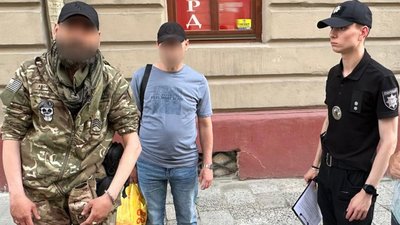 Видавав себе за військового без руки: на Львівщині судитимуть шахрая, що збирав “на протез”